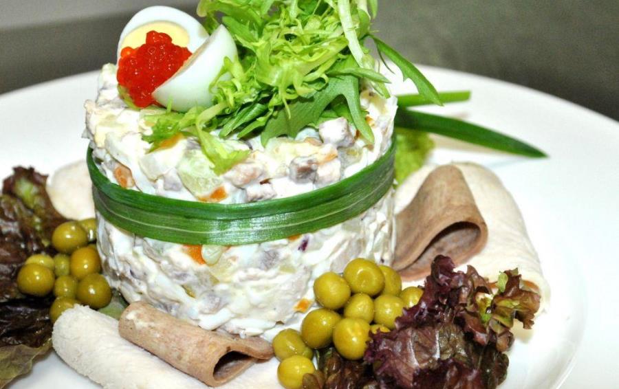 12 нетрадиційних рецептів салату «Олів'є»
