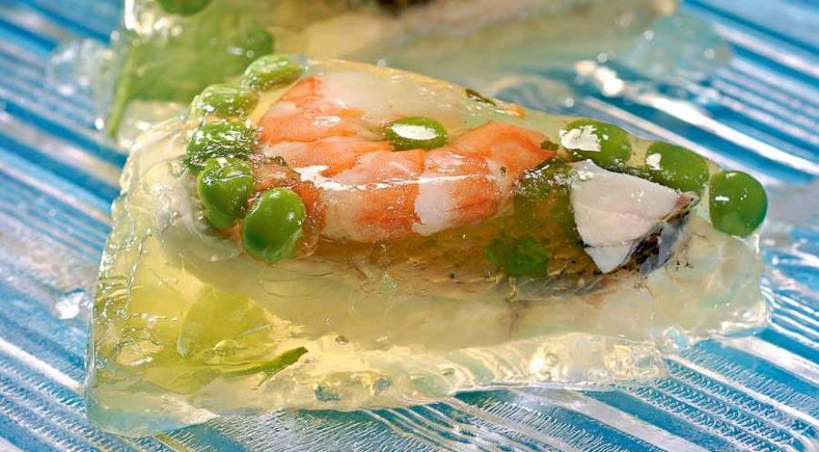 8 рецептів заливної риби, які під силу кожному