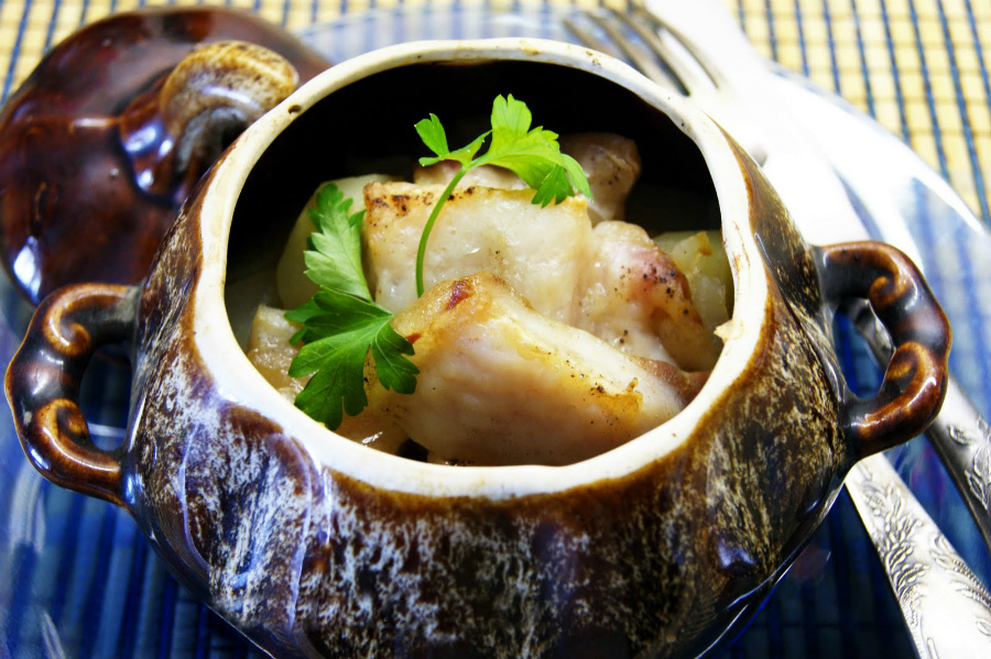 Риба з овочами в горщиках