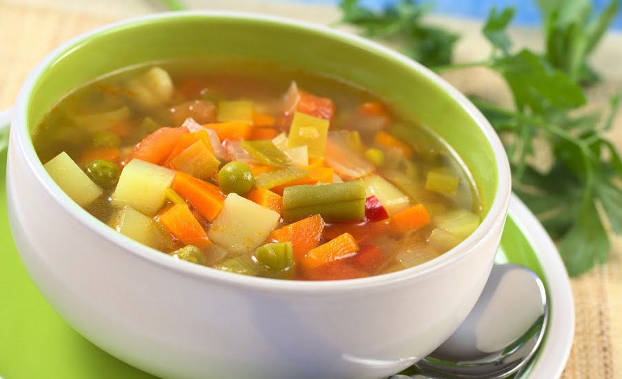 Літній овочевий суп