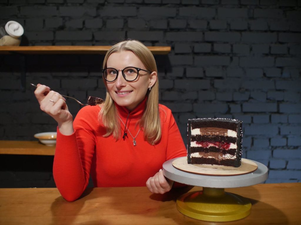 Шоколадний торт Among us | Вишня в шоколаді | Валентина Мосійчук